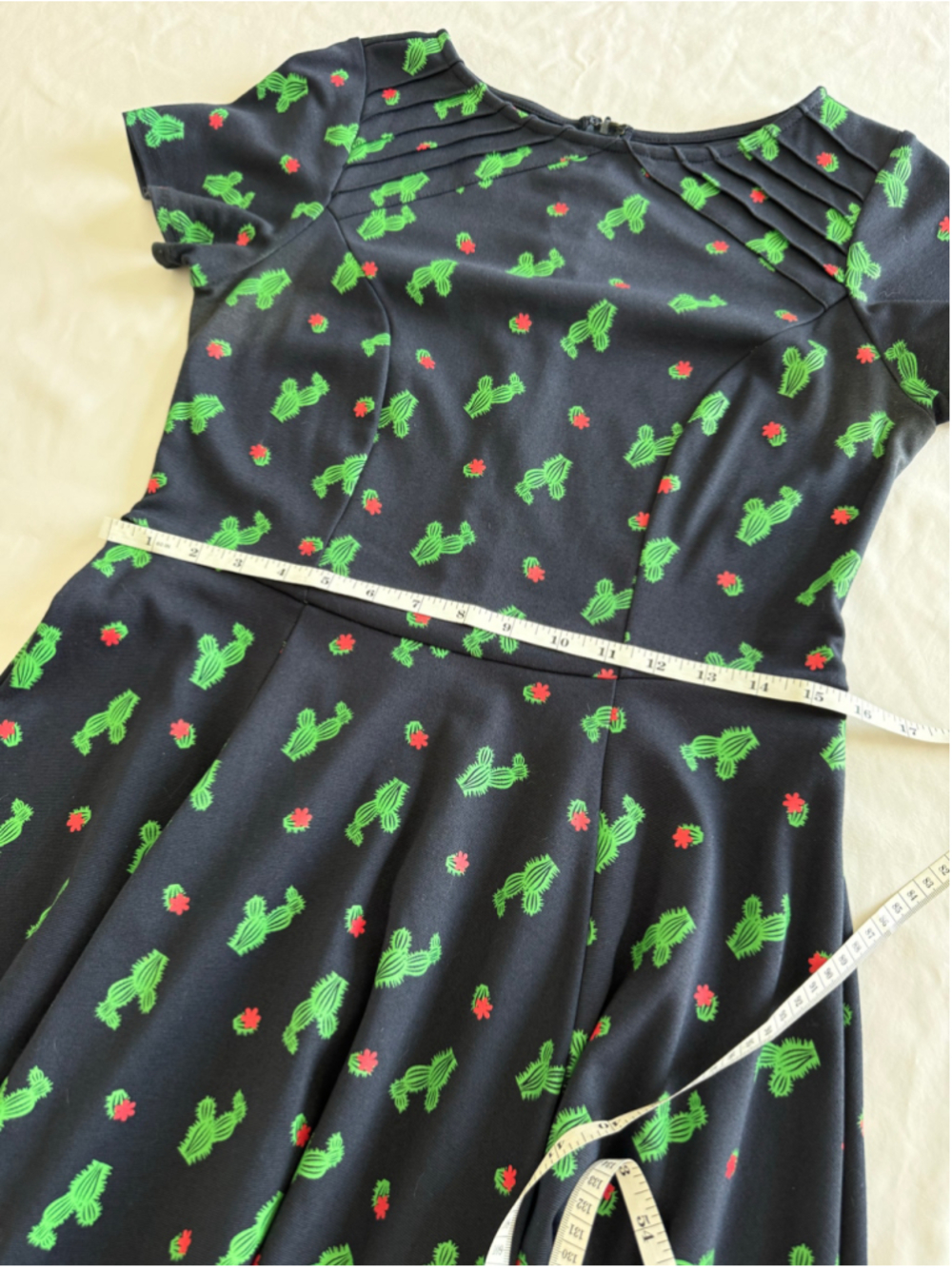 Women's Unique Vintage Cactus Print Dress, Size L, Black and Green - Picture 8 of 10